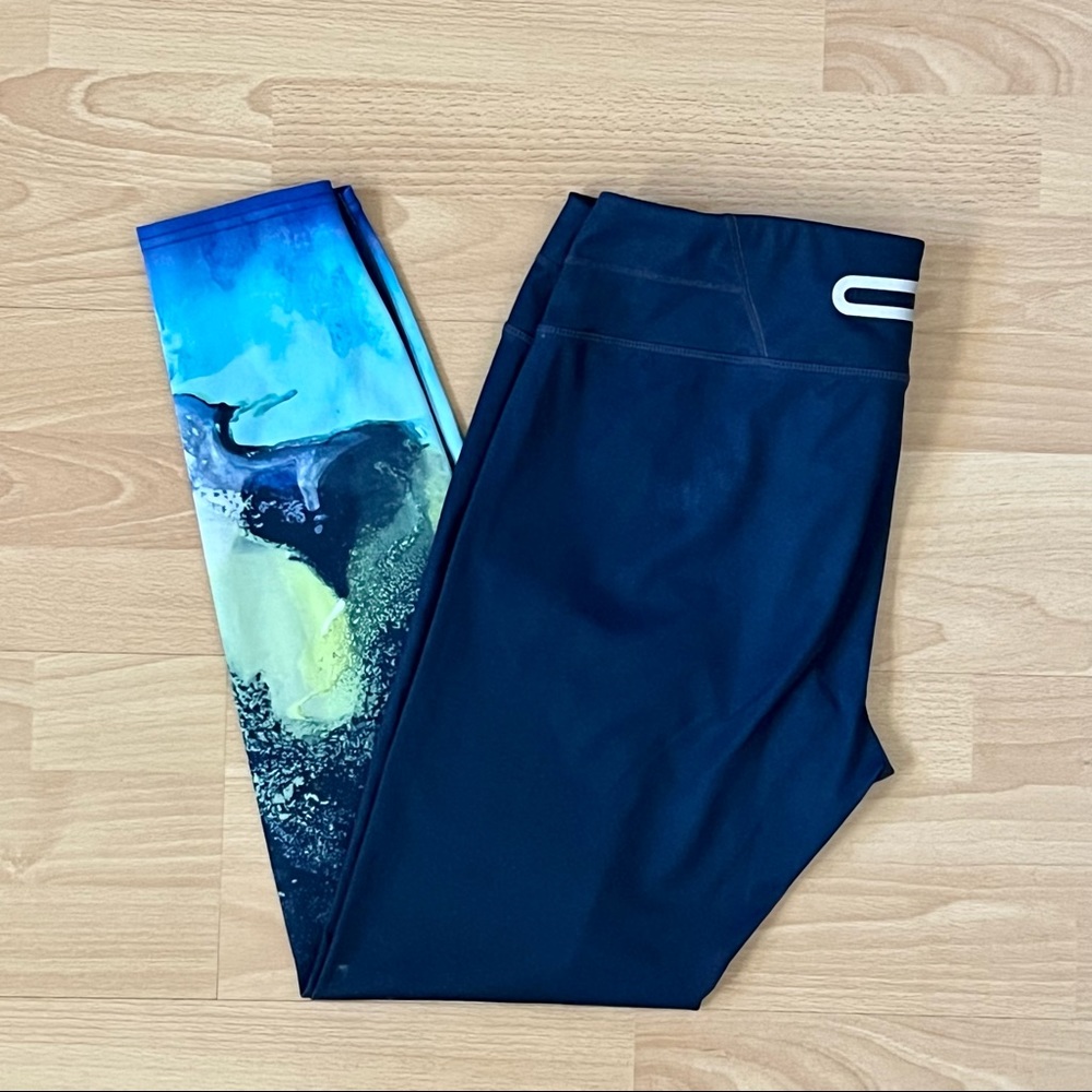 Athleta - Graphic Leggings